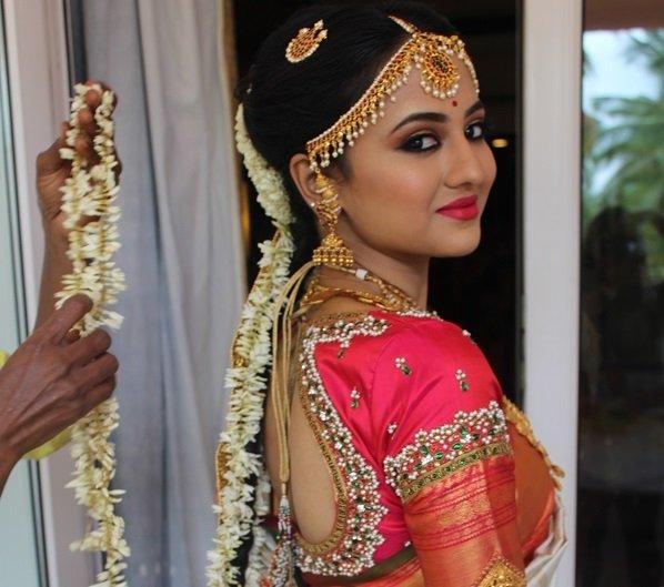Bridal Photography Ideas for a South Indian bride getting ready for her wedding